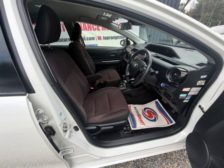2018 Toyota Aqua - photo 12