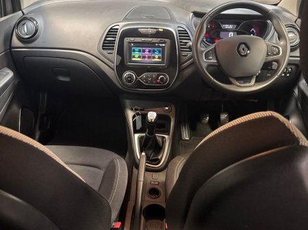 2019 Renault Captur - photo 2