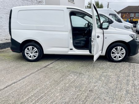 2023 Volkswagen Caddy - photo 3