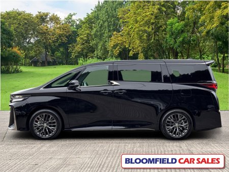 2025 Toyota Alphard - photo 4