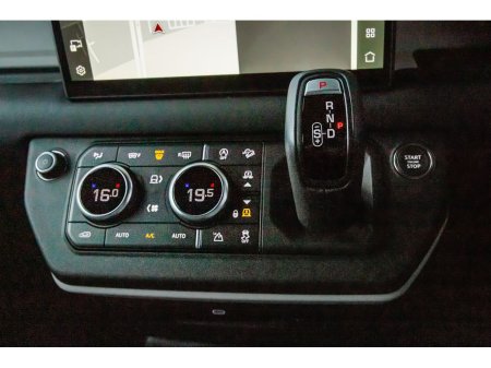2025 Land Rover Defender - photo 29