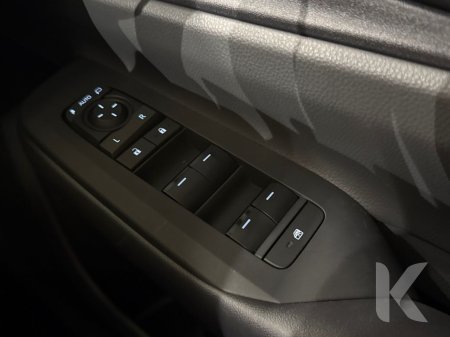 2024 Toyota Prius - photo 12