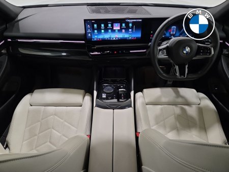 2024 BMW 5-Series - photo 4