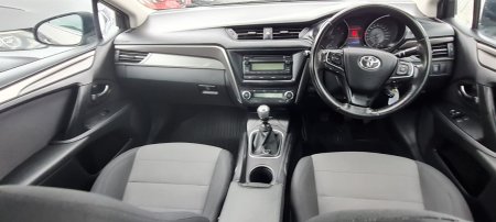 2015 Toyota Avensis - photo 6