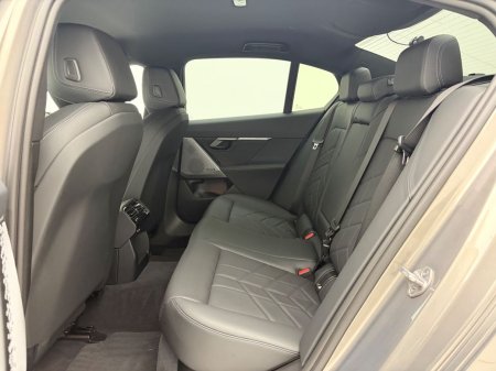 2024 BMW i5 - photo 17