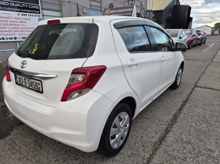 2016 Toyota Vitz - photo 7