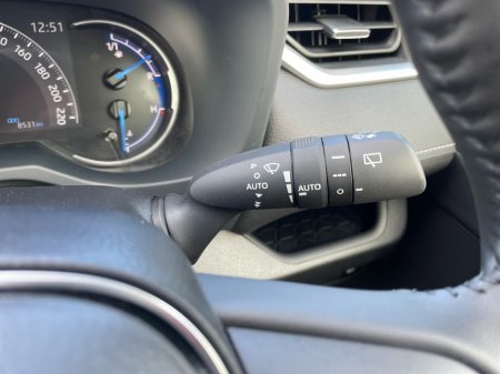2025 Toyota RAV4 - photo 15