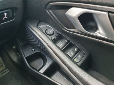 2025 BMW 3-Series - photo 23