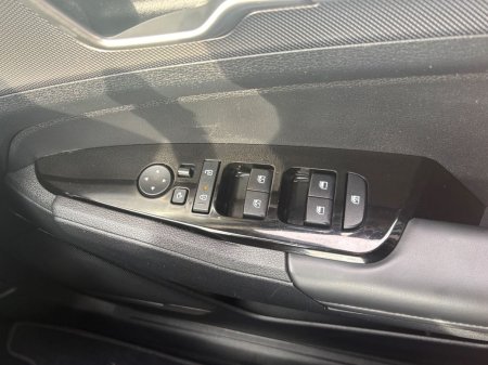 2022 Kia Sportage - photo 13
