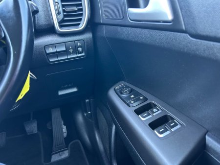 2020 Kia Sportage - photo 16
