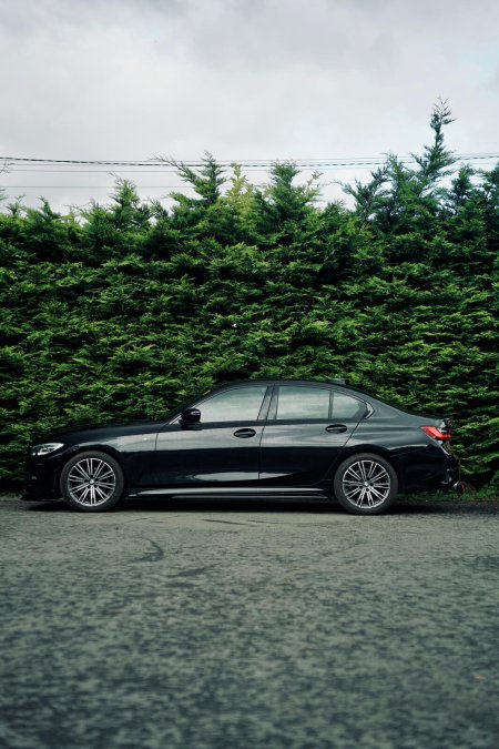 2022 BMW 3-Series - photo 2