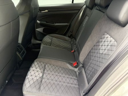 2025 Volkswagen Golf - photo 23
