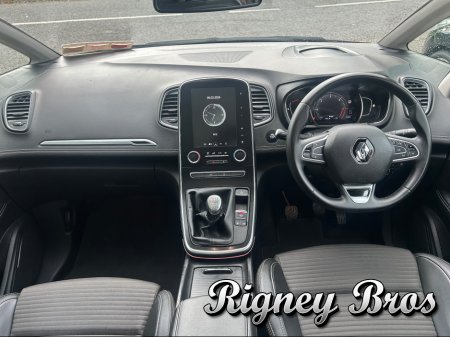 2021 Renault Grand Scenic - photo 15