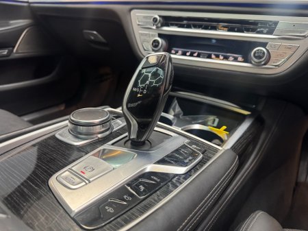 2017 BMW 7-Series - photo 12