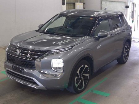 2023 Mitsubishi Outlander - photo 3