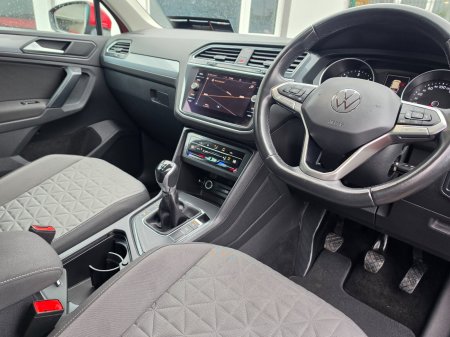 2022 Volkswagen Tiguan - photo 17