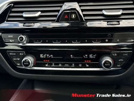 2023 BMW 5-Series - photo 24