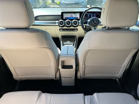2026 Mercedes-Benz GLB - photo 24