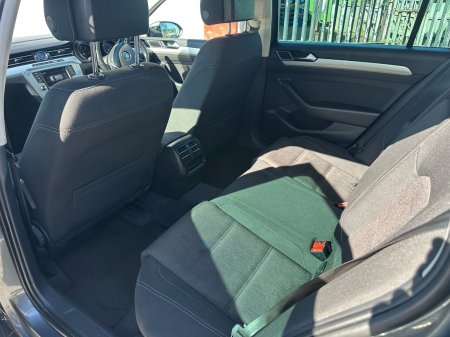 2015 Volkswagen Passat - photo 16