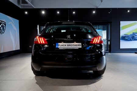 2020 Peugeot 308 - photo 5