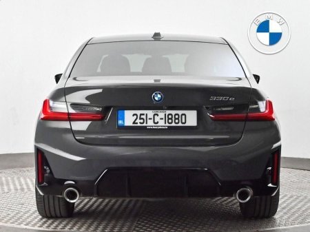 2025 BMW 3-Series - photo 15