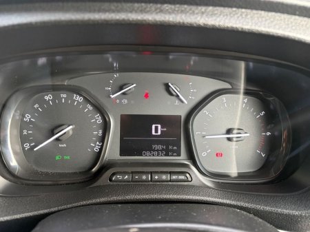 2022 Opel Vivaro - photo 11
