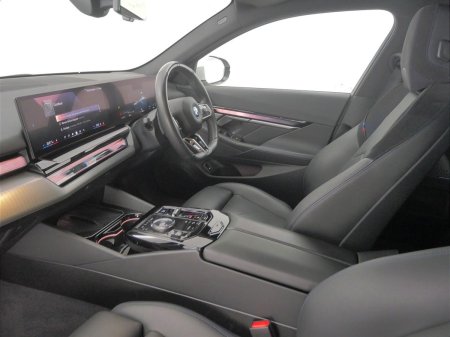 2024 BMW i5 - photo 7