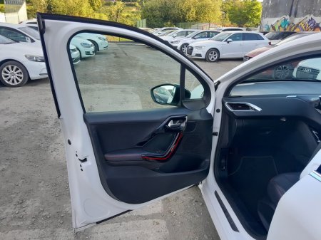 2017 Peugeot 208 - photo 4