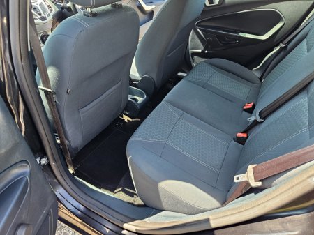 2012 Ford Fiesta - photo 21