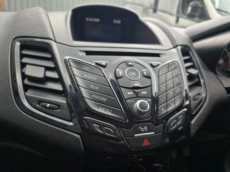 2016 Ford Fiesta - photo 15