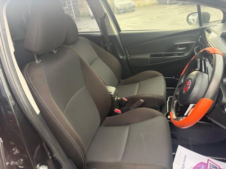 2019 Toyota Vitz - photo 7