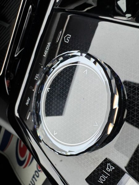 2024 BMW 5-Series - photo 26