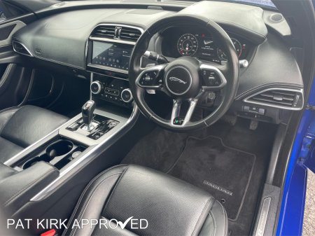 2020 Jaguar XE - photo 5