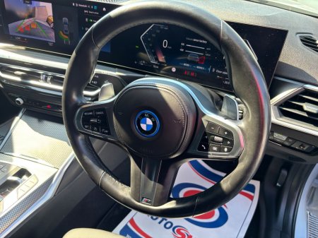 2023 BMW 3-Series - photo 9