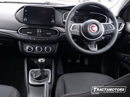 2023 Fiat Tipo - photo 2