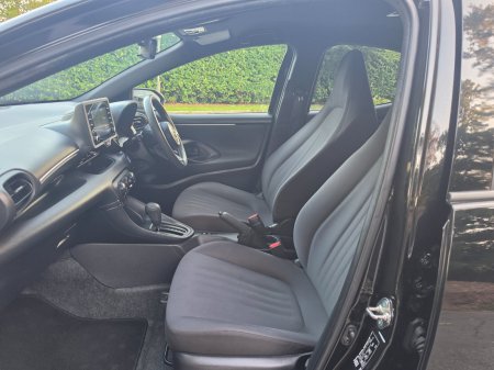 2022 Toyota Yaris - photo 17