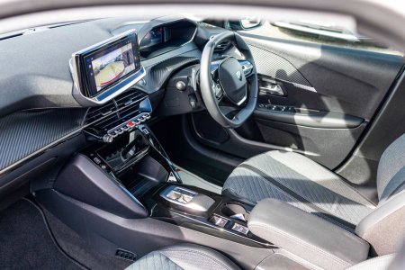 2025 Peugeot 208 - photo 8