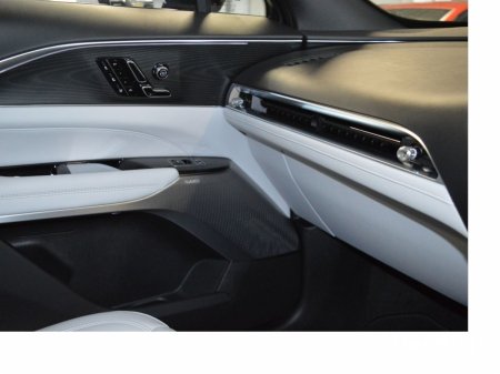 2026 Cadillac Lyriq - photo 36