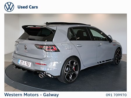 2025 Volkswagen Golf - photo 3