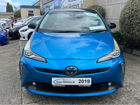 2019 Toyota Prius - photo 2
