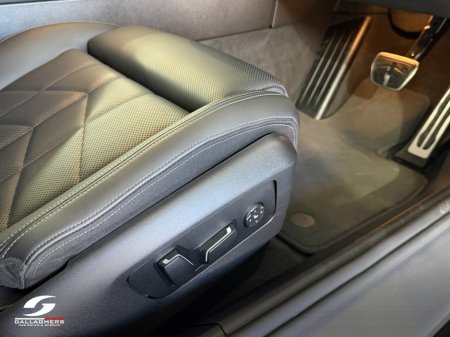 2024 BMW 5-Series - photo 13