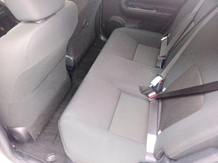 2018 Toyota Aqua - photo 10