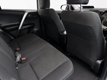2018 Toyota RAV4 - photo 12