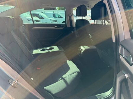 2022 Volkswagen Passat - photo 18