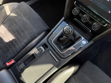 2018 Volkswagen Passat - photo 15