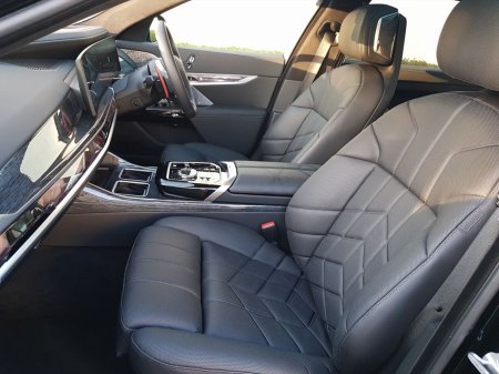 2026 BMW 7-Series - photo 7
