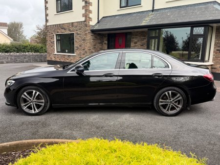 2022 Mercedes-Benz E-Class - photo 4