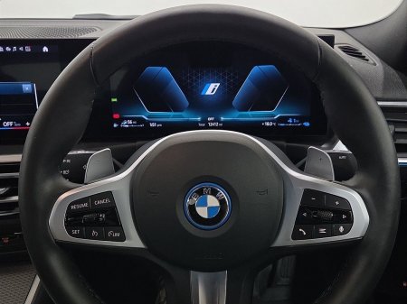 2024 BMW 3-Series - photo 9