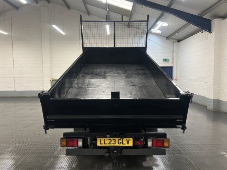 2023 Isuzu NPR - photo 3