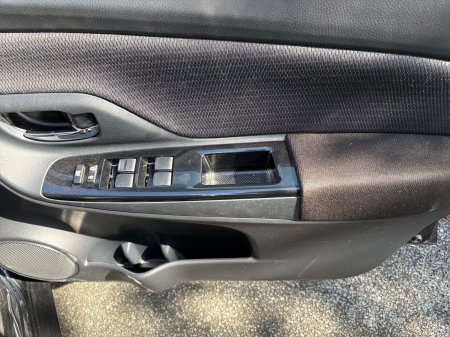 2018 Toyota Vitz - photo 9